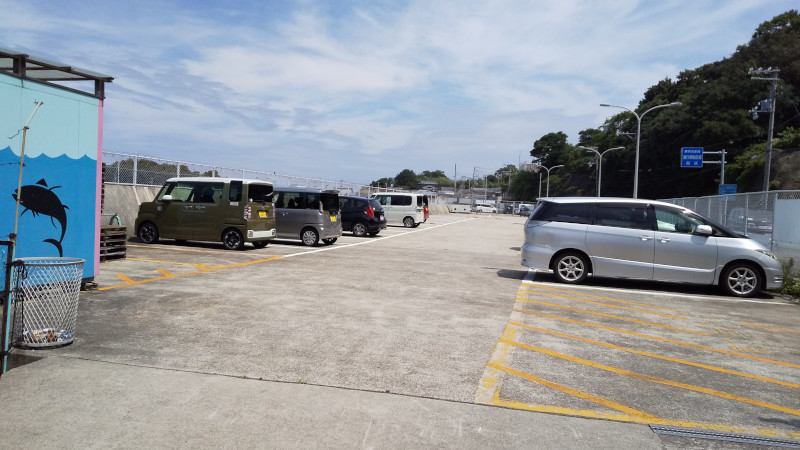 小島養魚場　駐車場
